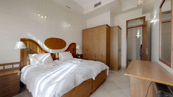 Kosher Short Term Rental in Jerusalem Israel right by kikar hashabat