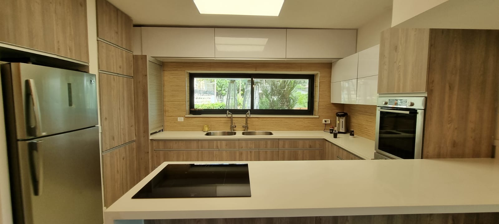 5 Bedroom Rental in Ramat Eshkol, Midbar Sinai Street