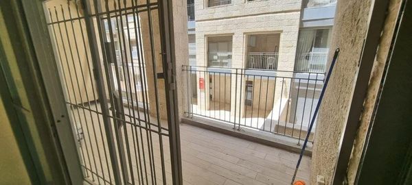 schneller 3 bedrooms aparment in Jerusalem