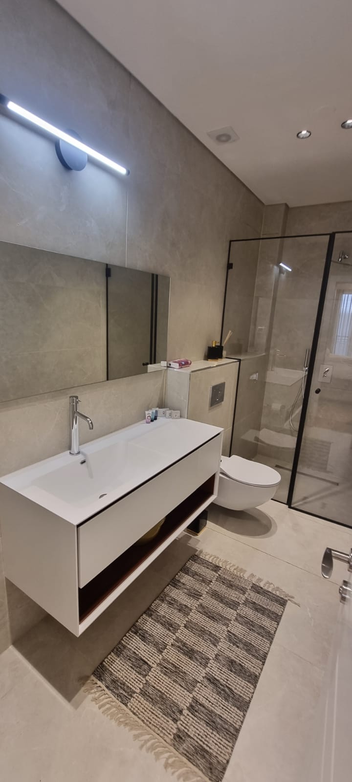 Luxurious 3 Bedroom In Jerusalem Estates at Schneller- Vacation Rental in Jerusa