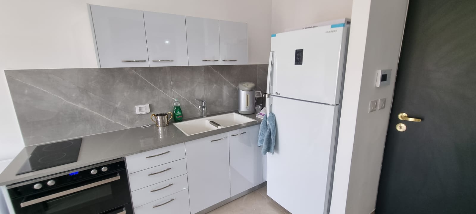 One Bedroom On Tachkemoni Street, Jerusalem