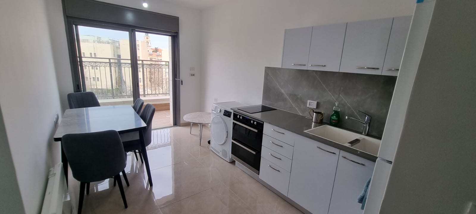 One Bedroom On Tachkemoni Street, Jerusalem