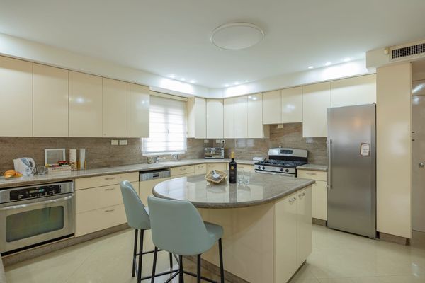 Apartment in Hiram Street