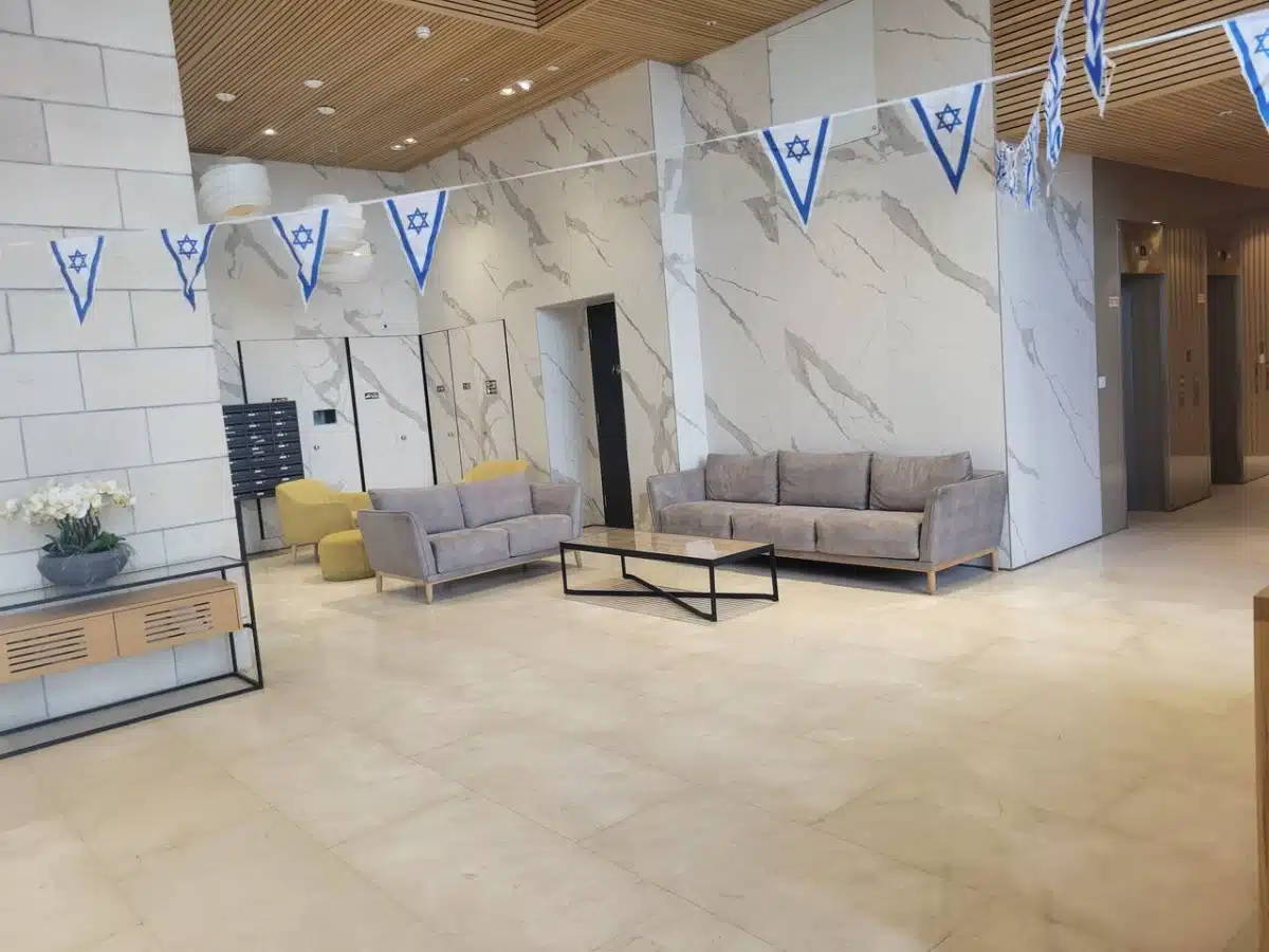 3 Beautiful Bedrooms Near Machane Yehuda