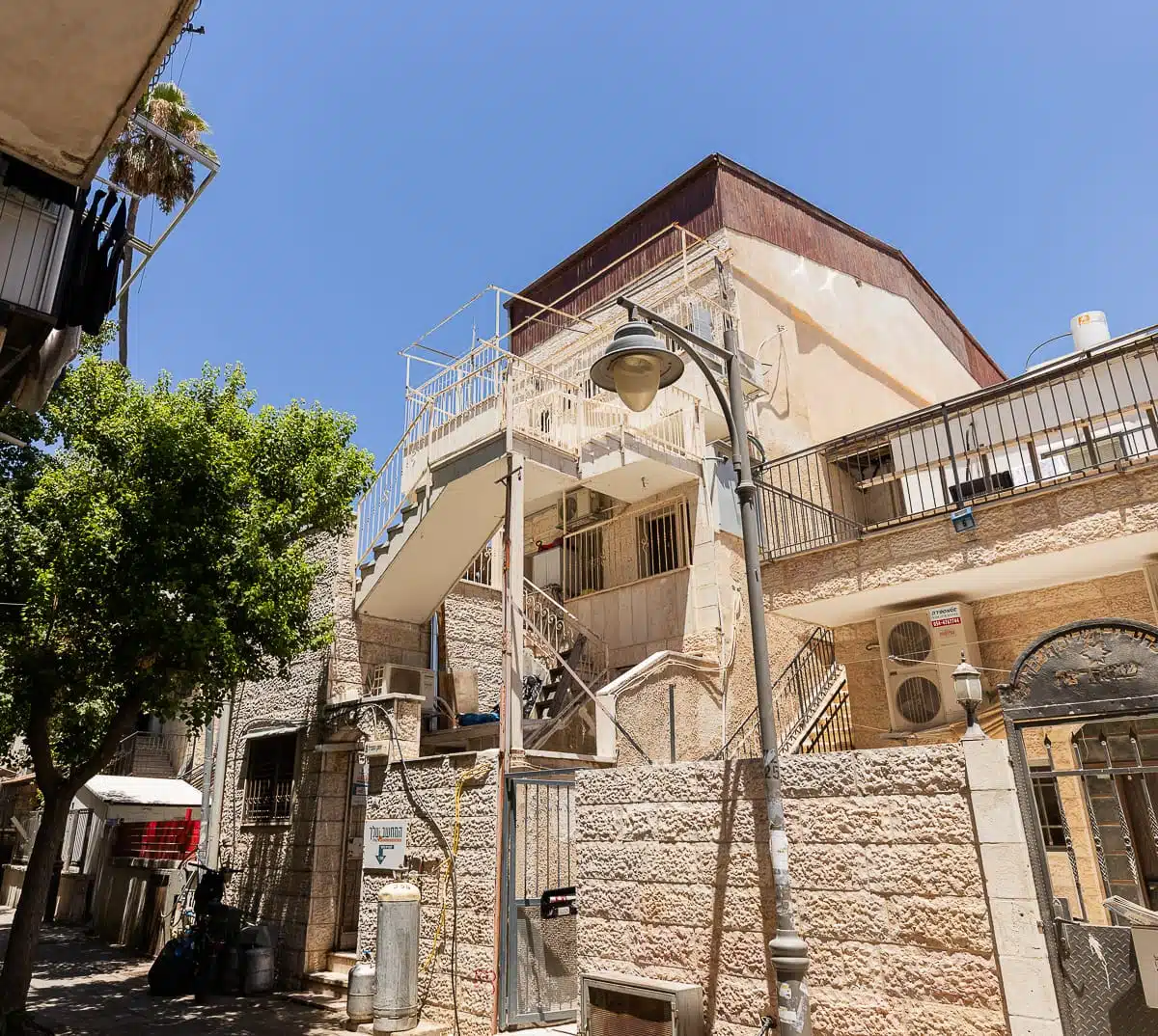 Yochanan Hasandler B - יוחנן הסנדלר B