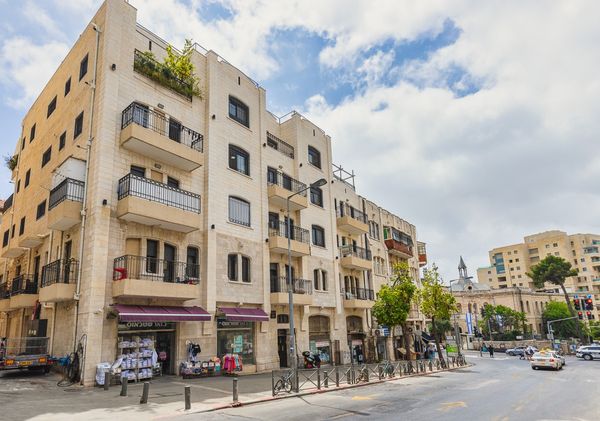 Strauss A- שטראוס A