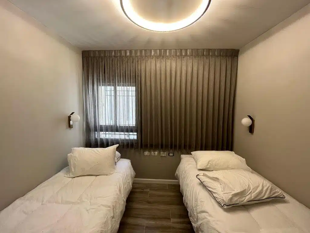 nice 4 bedroom apartment