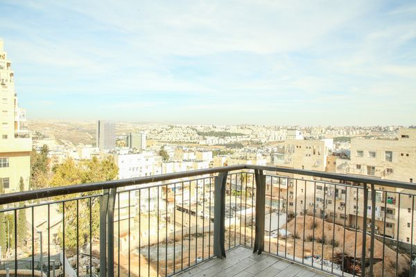 Luxurious, Spacious Tenuvah Rental in Jerusalem