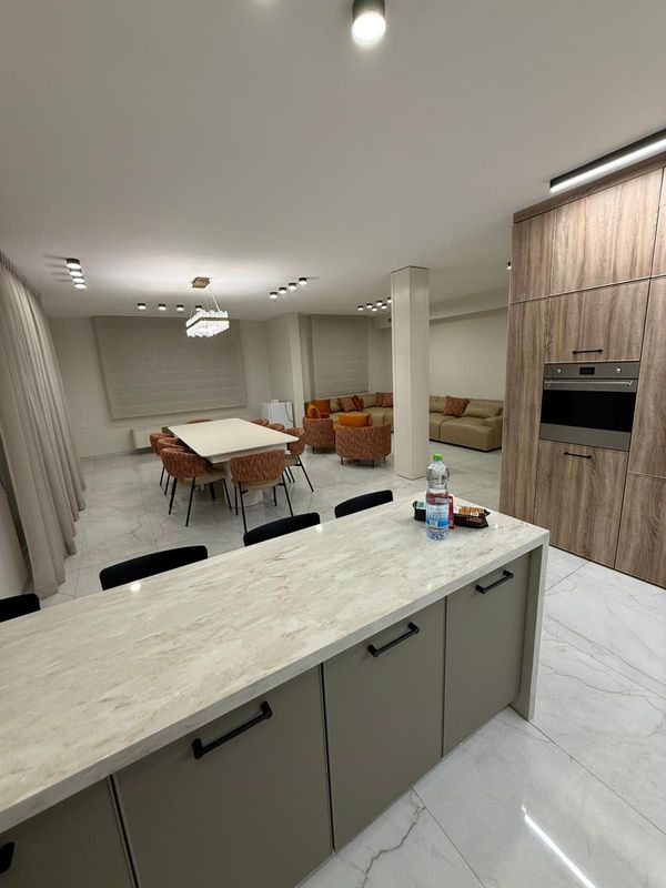 Family vacation apartment, NEWLY RENOVATED holiday rental in Rehavia, Jerusalem