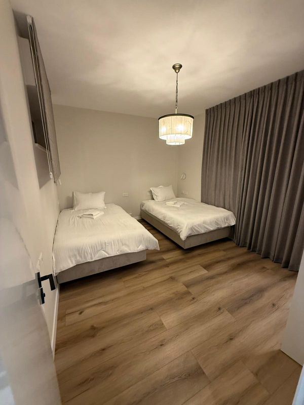 Family vacation apartment, NEWLY RENOVATED holiday rental in Rehavia, Jerusalem