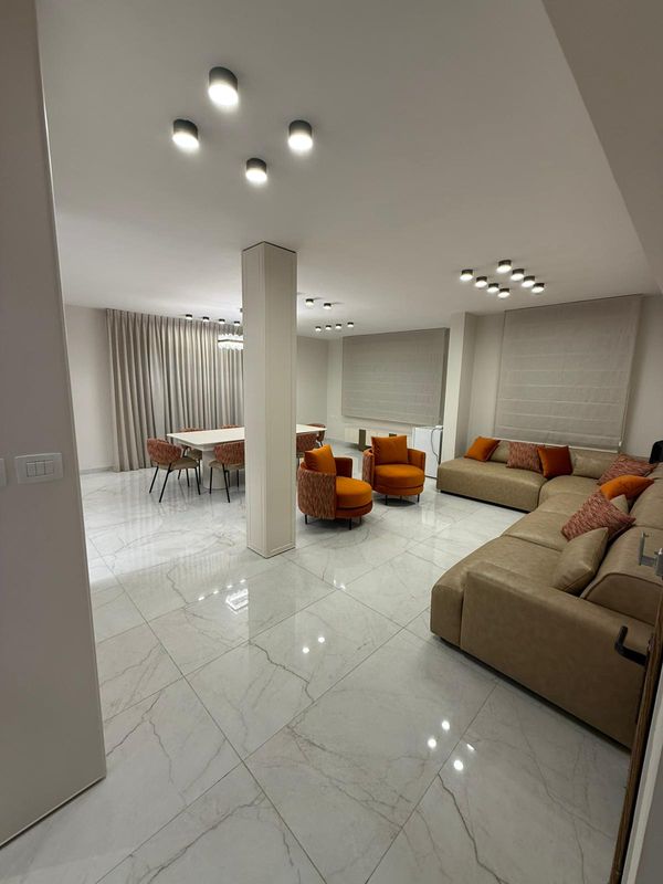 Family vacation apartment, NEWLY RENOVATED holiday rental in Rehavia, Jerusalem