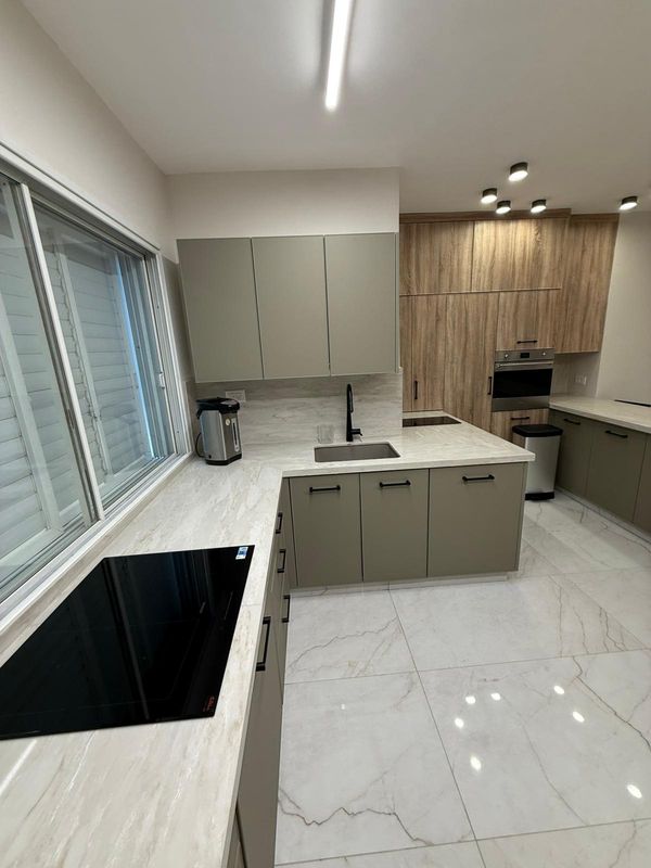 Family vacation apartment, NEWLY RENOVATED holiday rental in Rehavia, Jerusalem