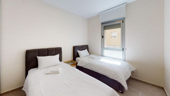 Strauss 4 bedroom luxurious spacious apartment