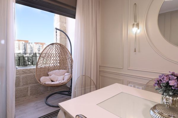 Jerusalem Luxury Apartment Rental -Schneller