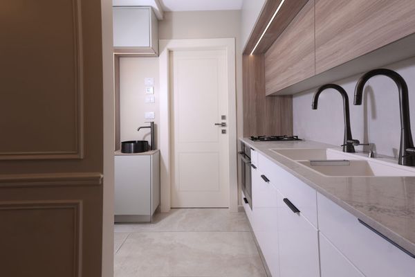 Jerusalem Luxury Apartment Rental -Schneller