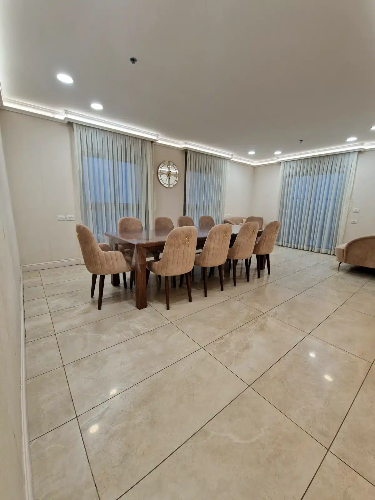 nice 3 bedroom apartment