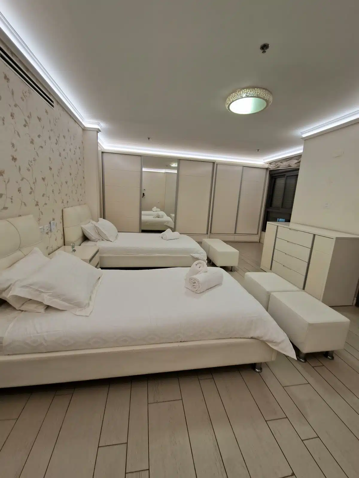 nice 3 bedroom apartment