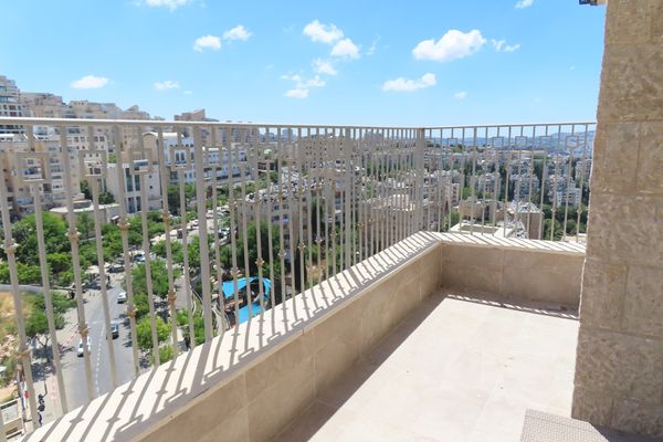 Beautiful Spacious apartment in Banit / Shamgar
